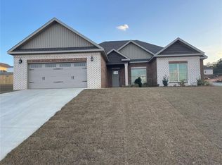 207 Cypress Ln, Enterprise, AL 36330