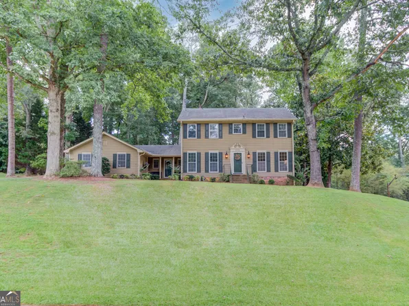 2314 Pine Point Dr, Lawrenceville, GA 30043