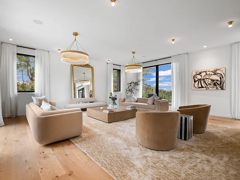 307 Montauk Hwy — Photo 15
