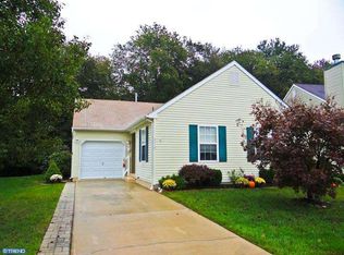 574 Riviera Dr, Williamstown, NJ 08094