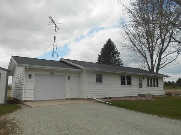 N10071 Hazelnut Rd, Beaver Dam, WI 53922