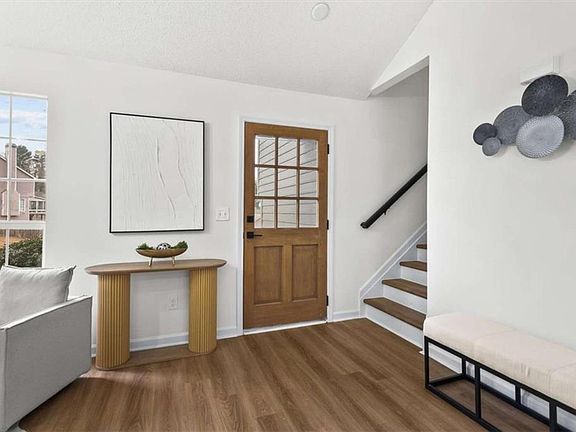 5th image of 960 Romer Pl