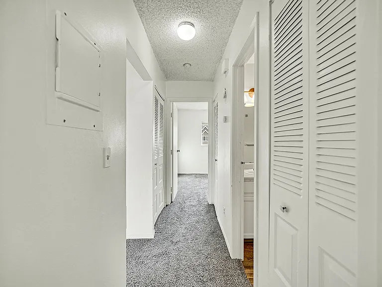 1051 Mazatlan Cir #D — Photo 22
