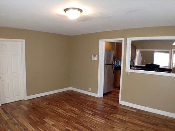 4th image of 2762 King St