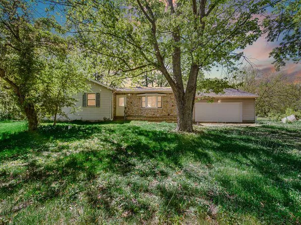 942 Baums Bridge Rd, Kouts, IN 46347