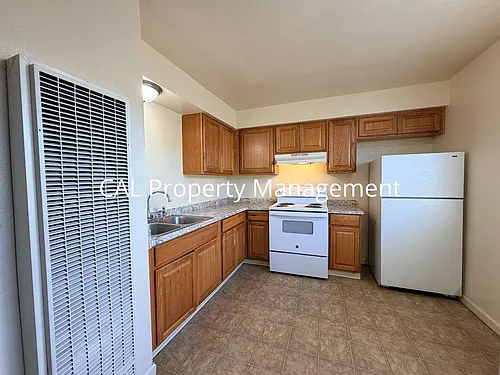 1059 N Sanborn Rd Photo 1