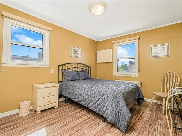 326 Bay 14th Street image 19 of 36