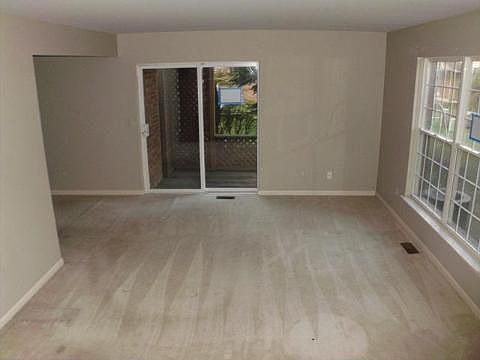 5th image of 36833 W Meadowood