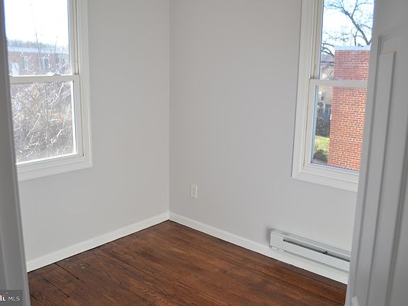4th image of 4801 Bass Pl SE