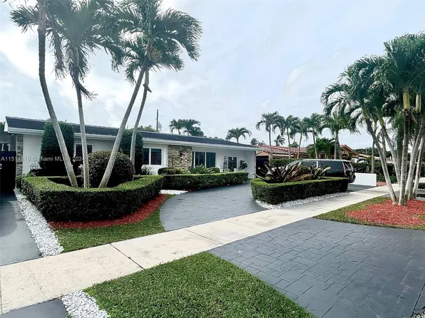 9600 SW 45th St, Miami, FL 33165