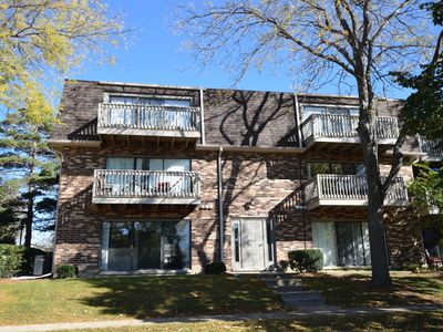 209 W Court Of Shorewood APT 1A, Vernon Hills, IL, 60061