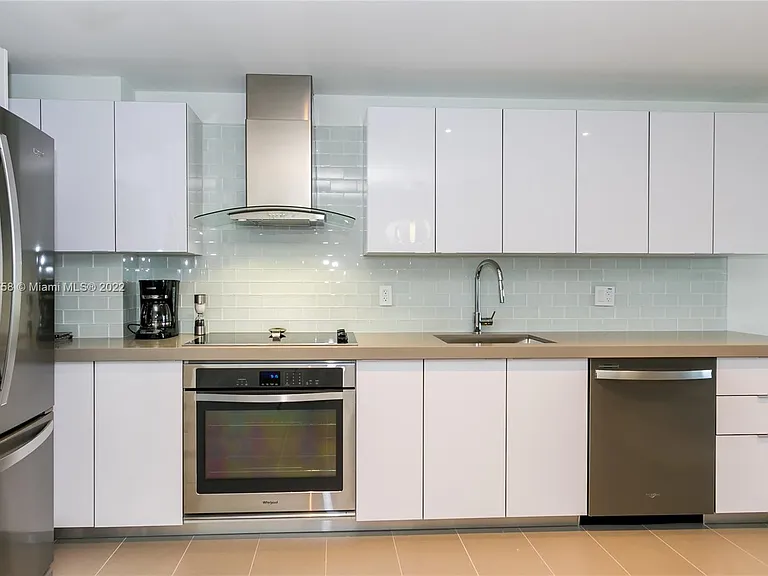 1600 NE 1st Ave #1703 — Photo 2