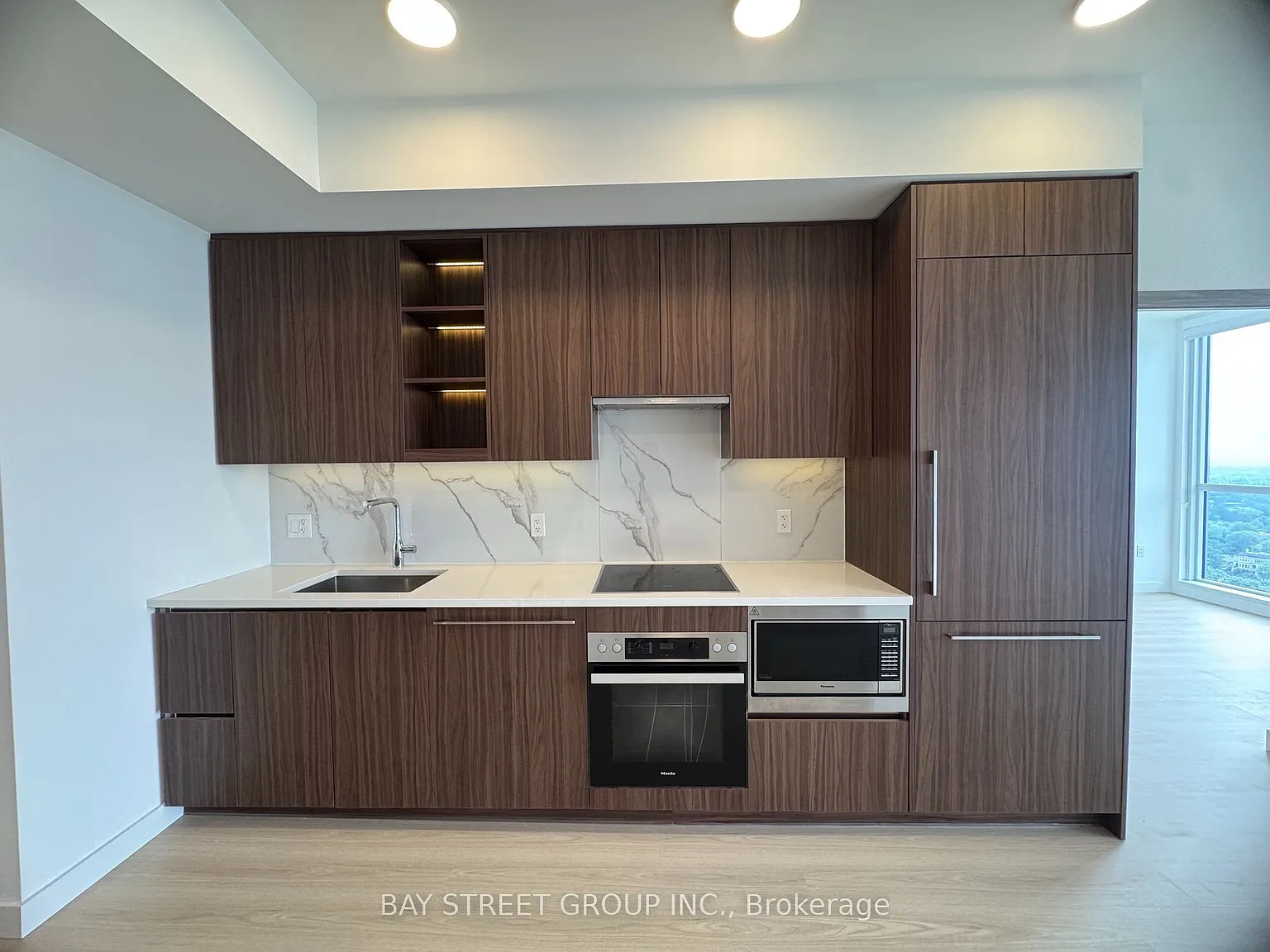 2 bed, $2,300 — Photo 4