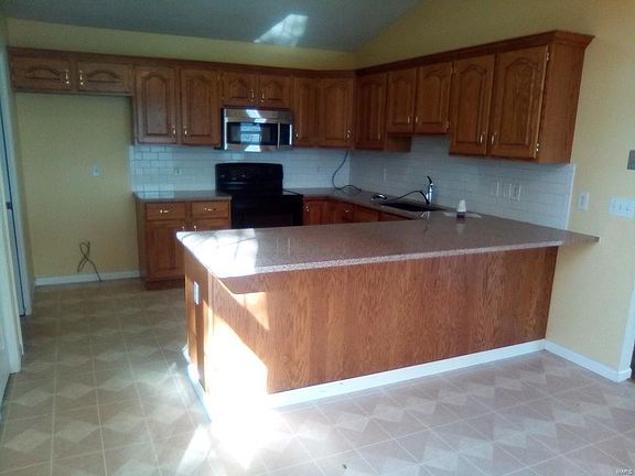 4th image of 15 Eden Park Blvd