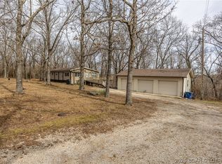 25042 Monaco Ln, Lebanon, MO 65536