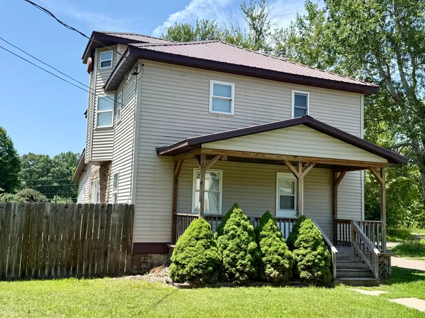 18 Murray St, Malone, NY 12953