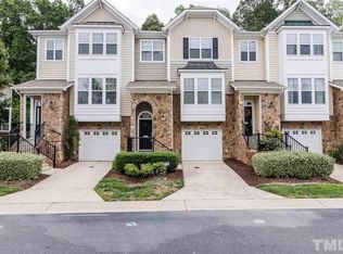 6122 Braidwood Ct, Raleigh, NC 27612