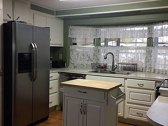 4th image of 9039 Lake Point Blvd