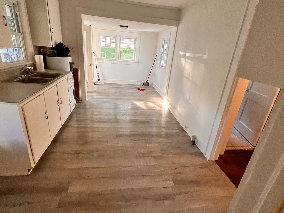 1st image of 720 Baker St