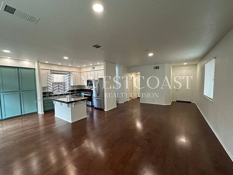 820 Silver Dr — Photo 19