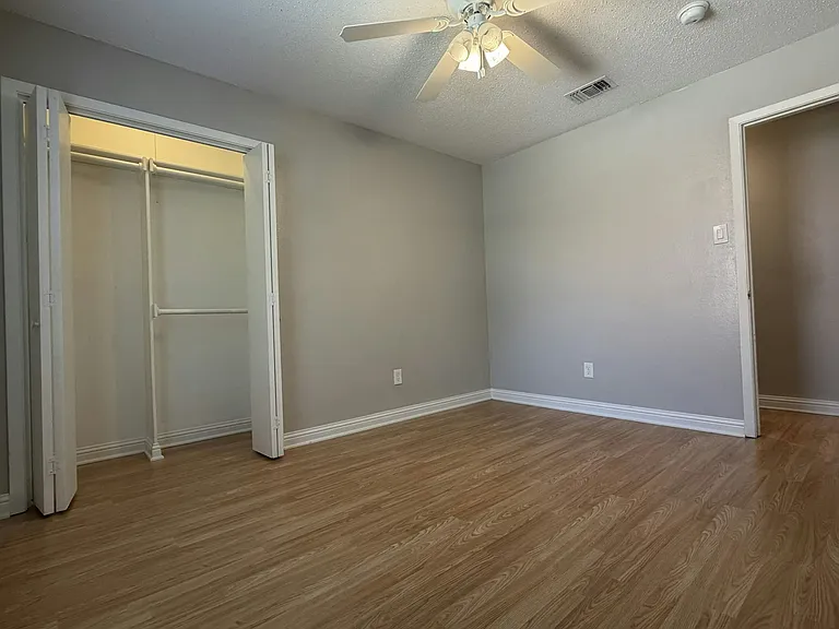 816 Betty Ct #B — Photo 6