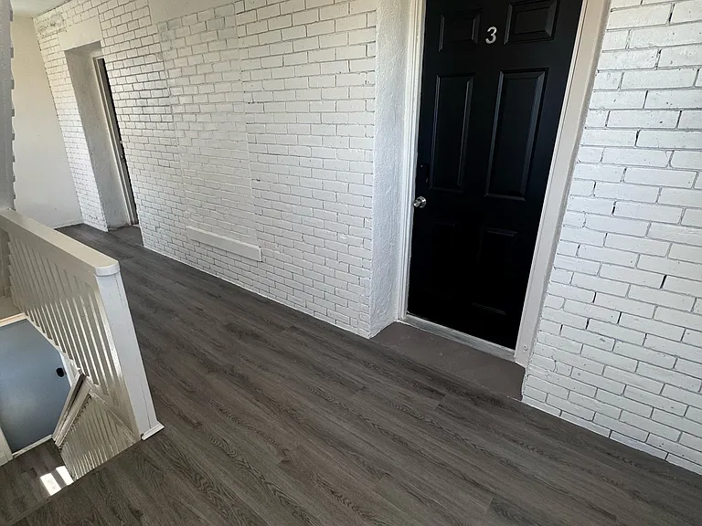 28 Pearl St #3 — Photo 6
