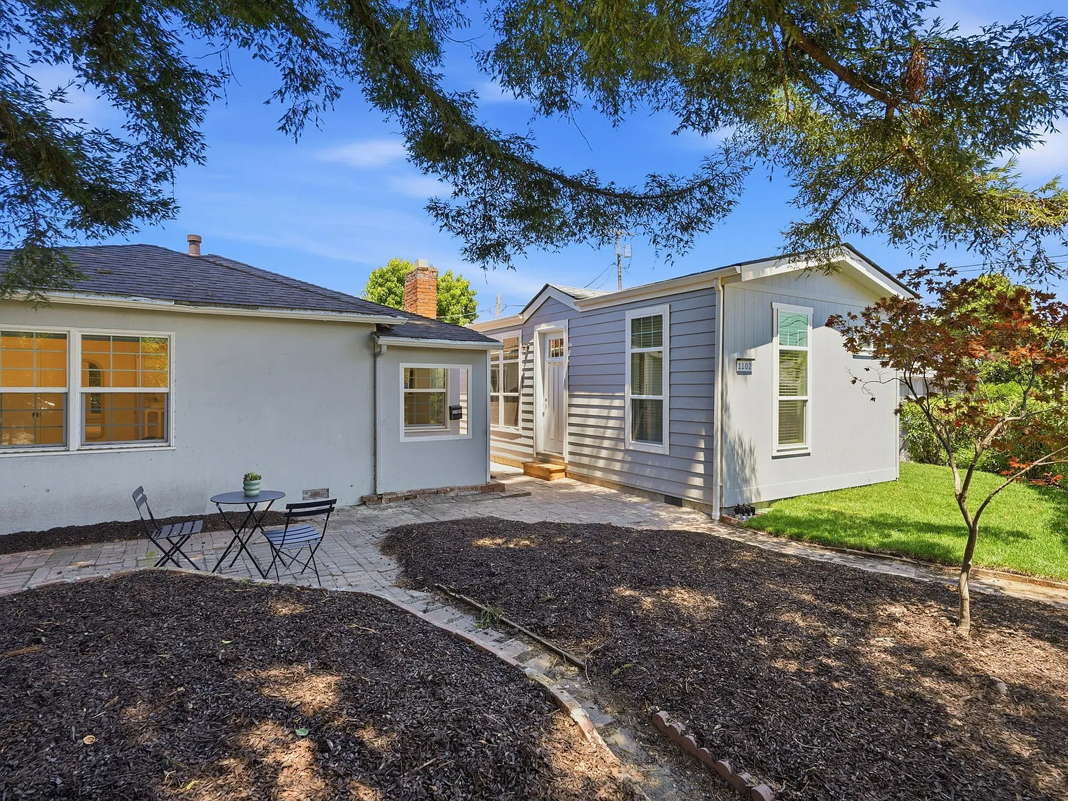 2 bed, 960 sqft, $4,995 — Photo 1