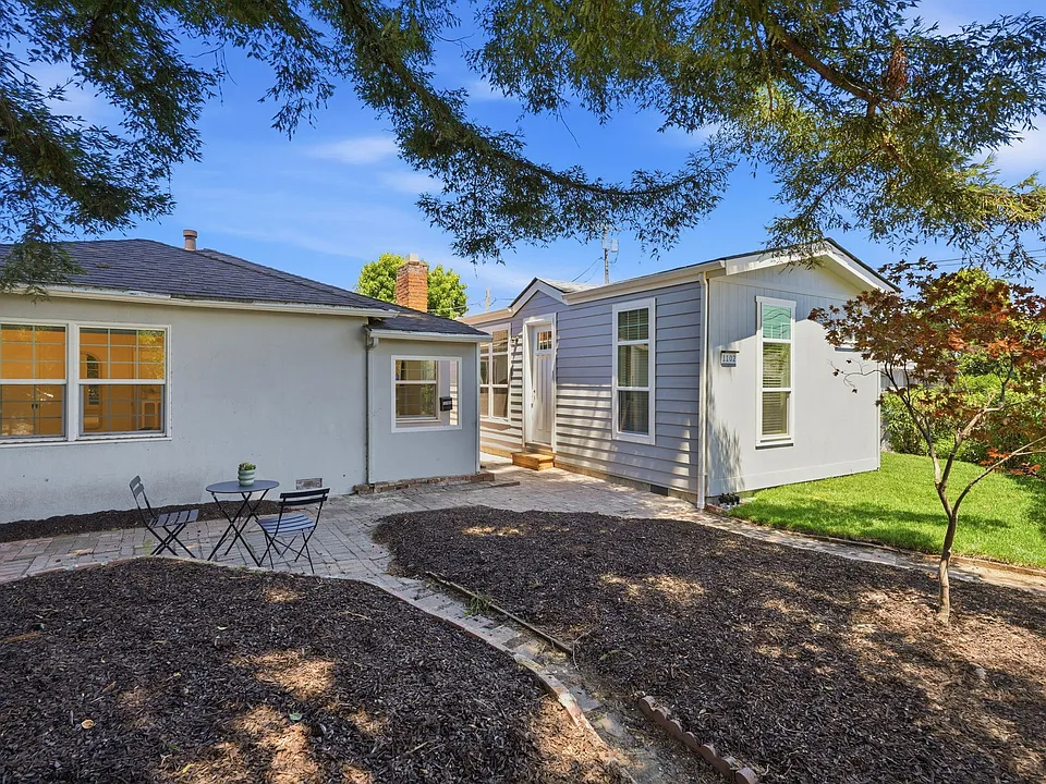 1104 Palm Ave