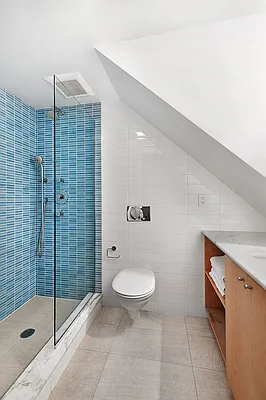 Rented by Compass | media 21