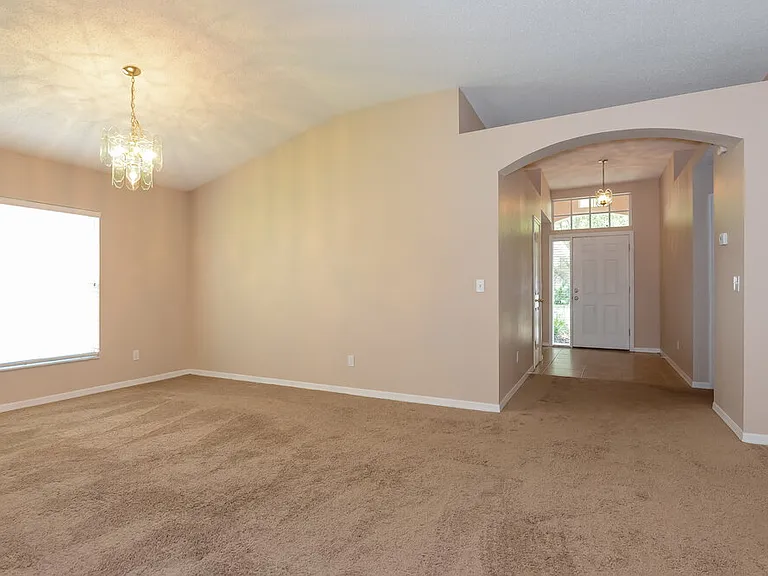 1711 Scotch Pine Dr — Photo 2