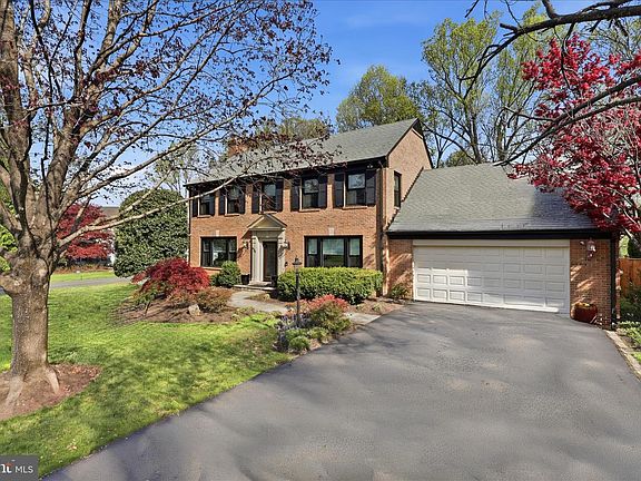 2nd image of 9708 Spring Ridge Ln