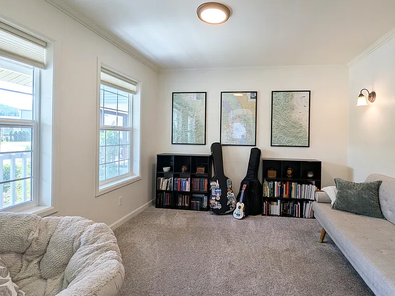131 Rimrock Ct — Photo 16
