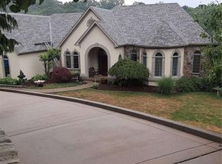 3418 Lashan Dr, Murrysville, PA