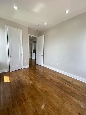 Rented by The Brokerage Group LLC | media 25