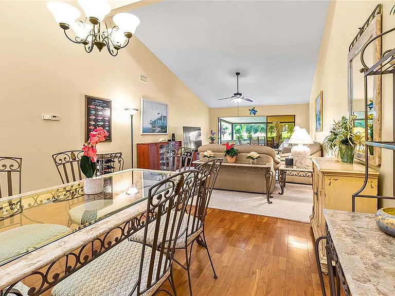 4660 La Jolla Dr — Photo 12