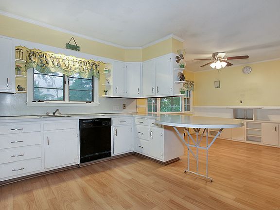 2nd image of 7 Father Carney Dr