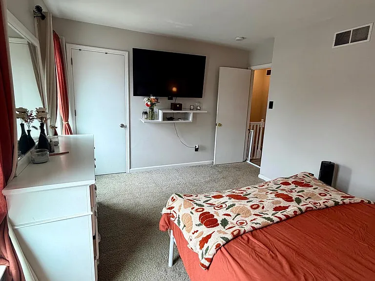 415 Strathaven Ct — Photo 18