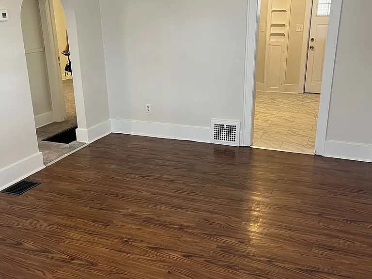 457 Rosslyn Ave #1 — Photo 1