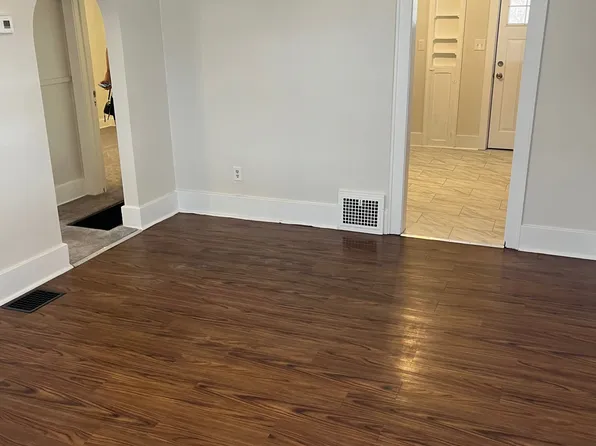 457 Rosslyn Ave APT 1, Springdale, PA 15144