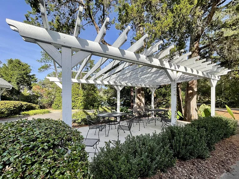 160 Palmetto Rd #8 — Photo 8