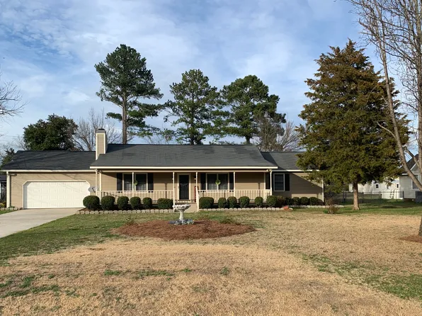 2905 Regina Dr, Macon, GA 31216