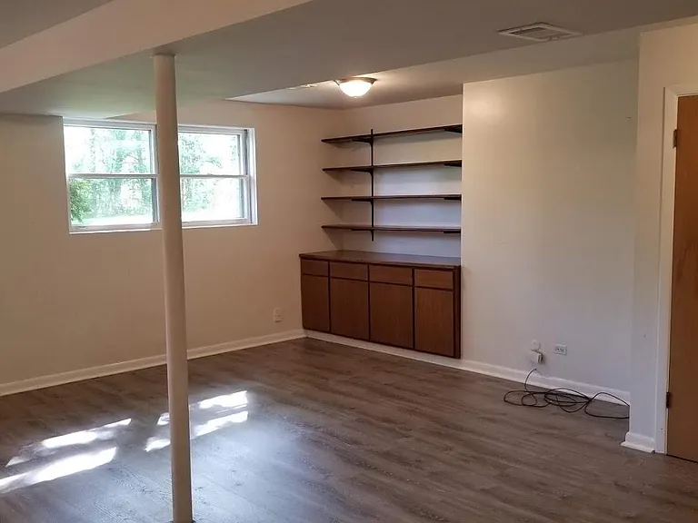 29W730 North Ave — Photo 22