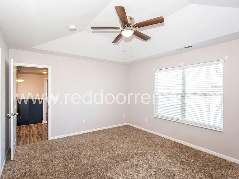 806 Kelly Pass — Photo 18