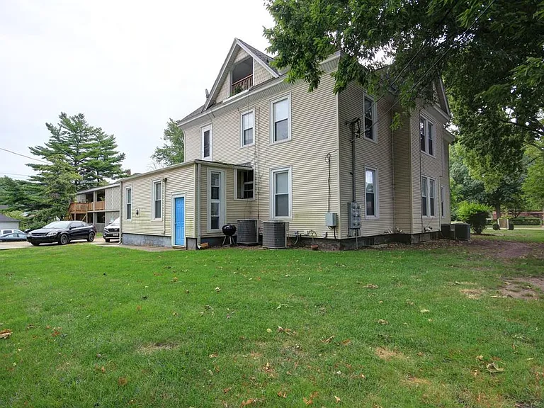 804 W Church St — Photo 18