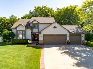721 Havenhill Rd, Eagan, MN 55123