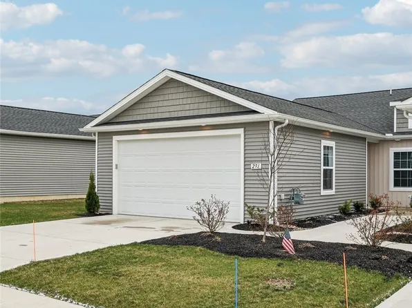 271 Silver Spring Cir, Elyria, OH 44035