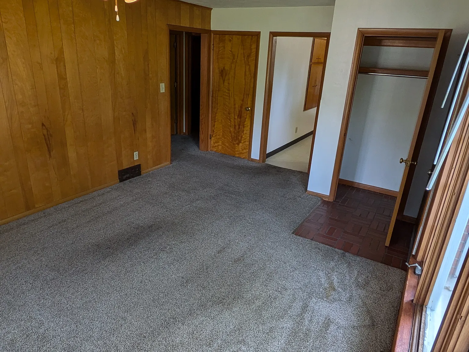 2 bed, 700 sqft, $1,000 — Photo 4