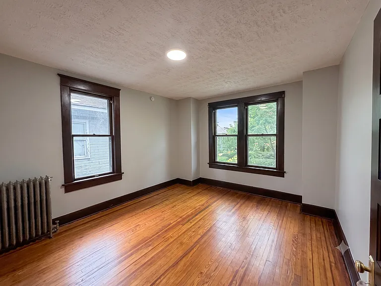 1258 Agnes Pl — Photo 23