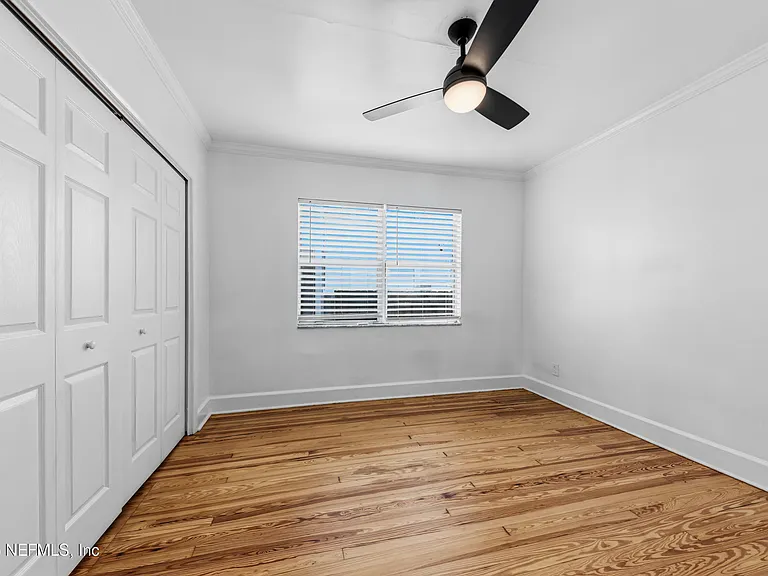 214 Margaret St — Photo 14