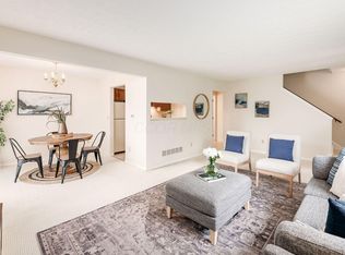 5256 Captains Ct, Columbus, OH 43220